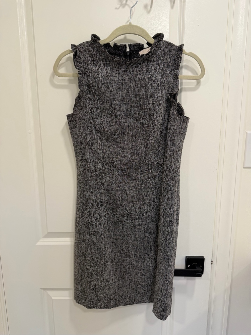 LOFT Textured Sleeveless Sheath Dress in Heather Gray